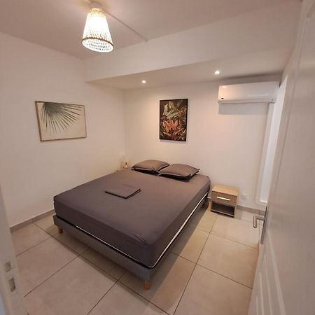Logement Cosy T2, Centre Ville De Saint-Pierre Экстерьер фото