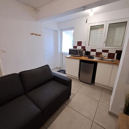 Logement Cosy T2, Centre Ville De Saint-Pierre Экстерьер фото